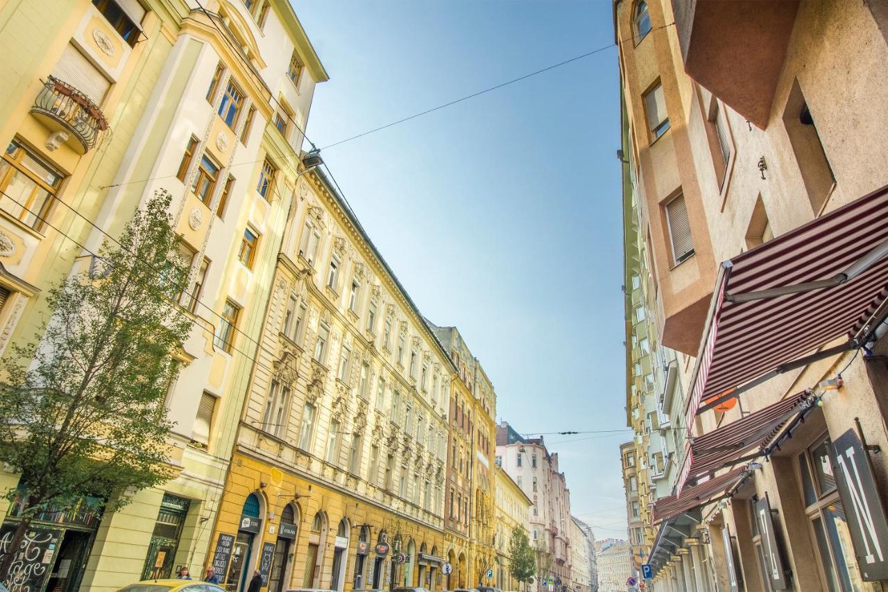 Mohinga Apartment, Budapest